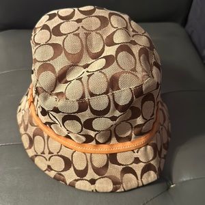 Coach bucket hat s/p